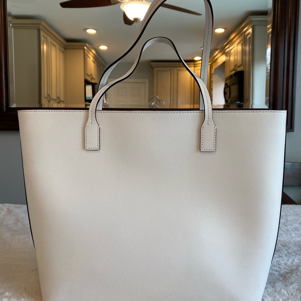 Kate Spade New York Large Tote - Picture 2 of 4